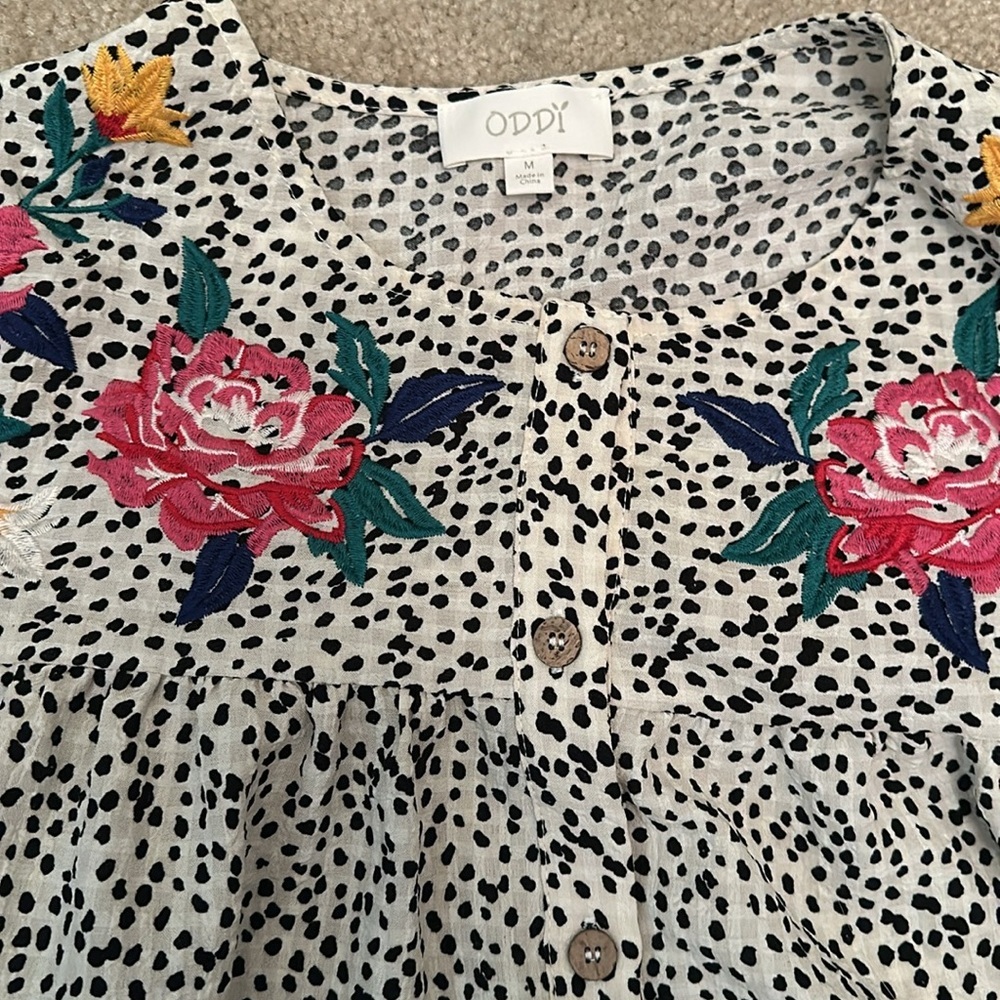 Oddy Women’s Black Spotted Button Down Oversized Blouse Floral Embroidery Medium - Picture 3 of 8